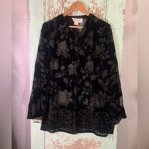 Women’s Vintage Norton McNaughton size 8 black sheer floral blouse